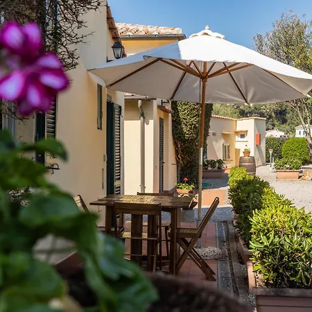 Farm stay Tenuta La Chiusa *