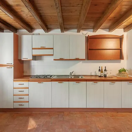 Tenuta La Chiusa Çiftlik konaklama *